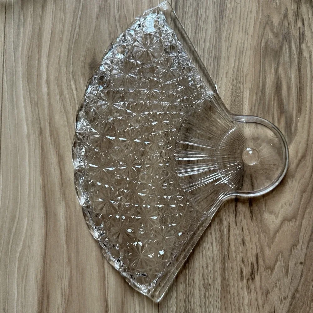 Set of 8 L.G. Wright Daisy Button Fan Shaped Clear Glass Snack Trays